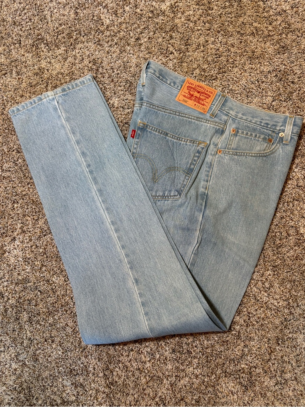 E199 Vintage Levi’s 550 Light Blue Men's Straight-Leg Jeans, 33 X 36